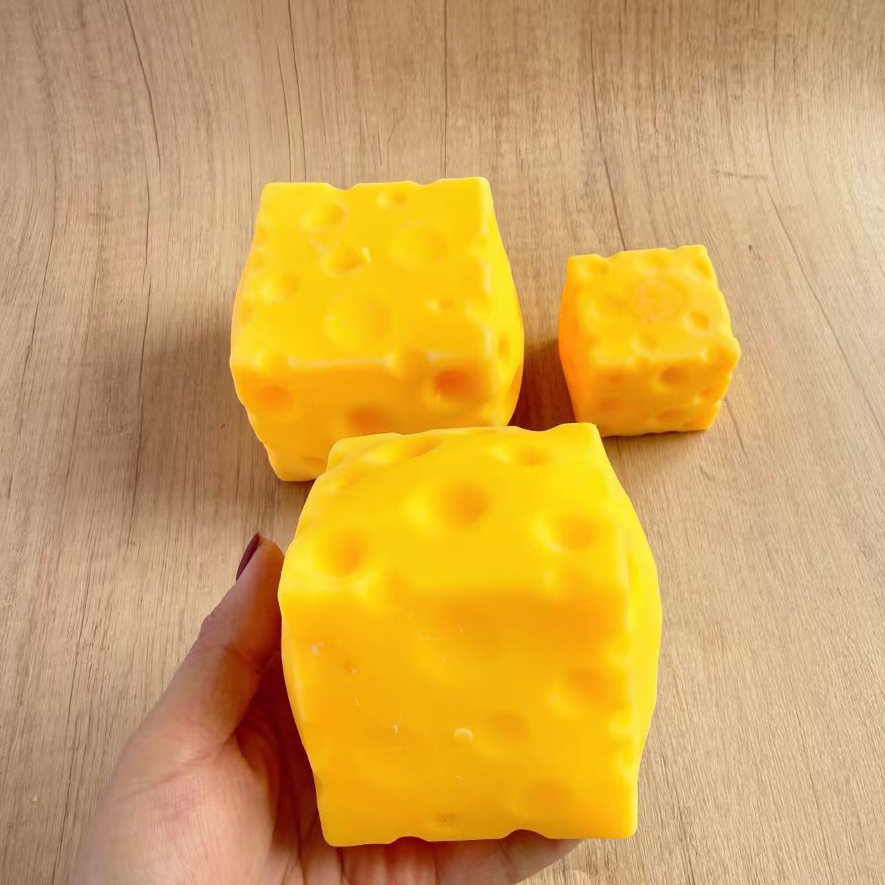 Large Squeeze Cheese Pinch Squ - Baby Food Toy recension och pris